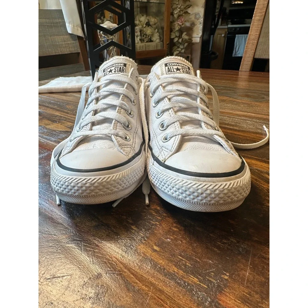 Converse Chuck Taylor All Star White Leather Low Top Sneakers 109058 Womens 7.5